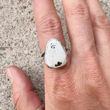 Load image into Gallery viewer, White Buffalo Statement Ring