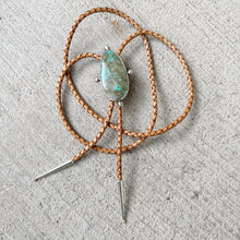 Load image into Gallery viewer, Turquoise Bolo Tie