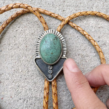 Load image into Gallery viewer, Turquoise Bolo Tie
