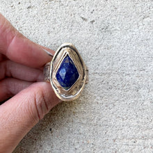 Load image into Gallery viewer, Bronze Art Ring Lapis