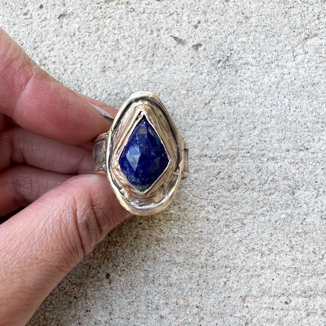 Bronze Art Ring Lapis